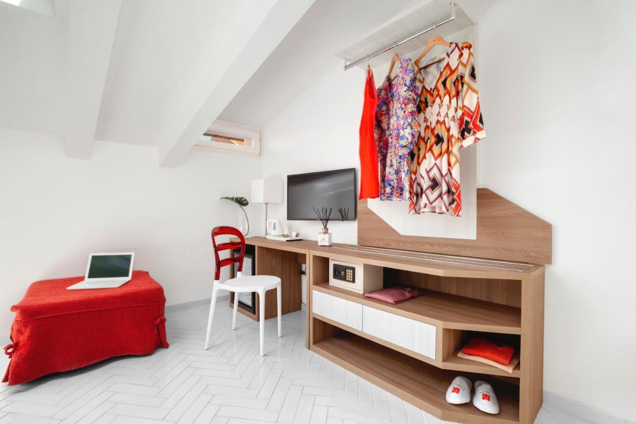 Palazzo Tasso Bed & Breakfast ซอร์เรนโต ภายนอก รูปภาพ