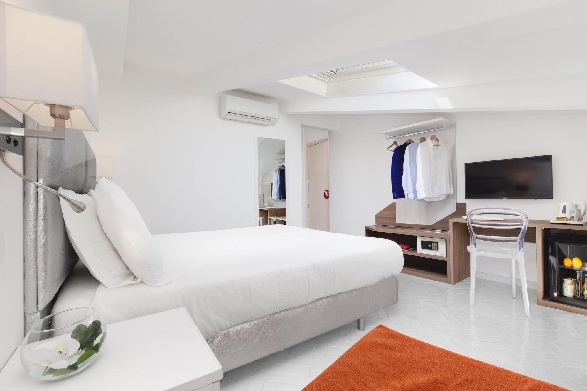 Palazzo Tasso Bed & Breakfast ซอร์เรนโต ภายนอก รูปภาพ