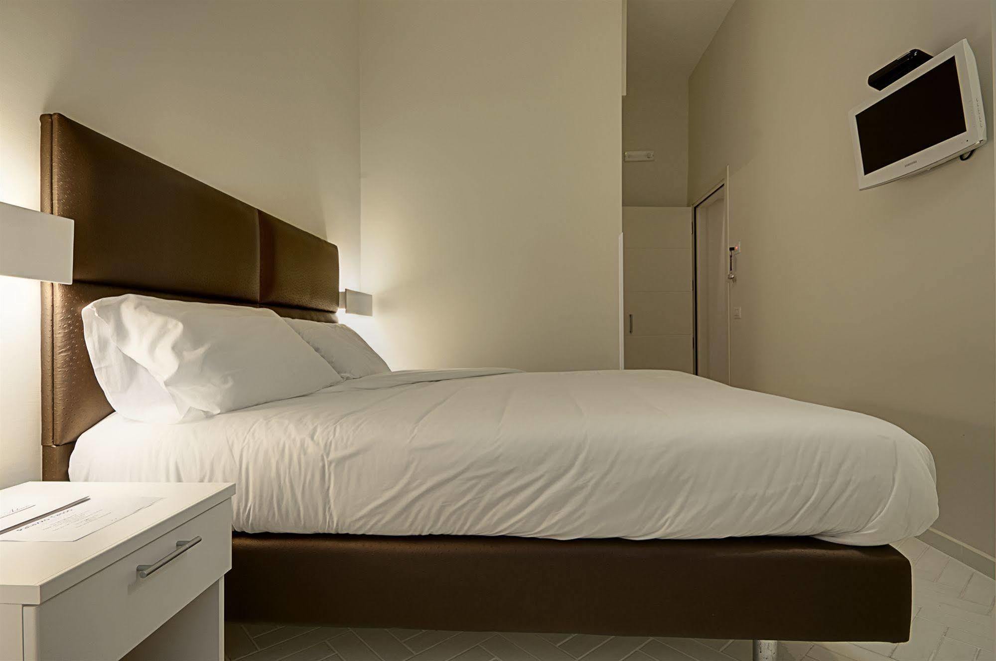 Palazzo Tasso Bed & Breakfast ซอร์เรนโต ภายนอก รูปภาพ