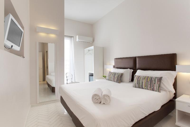 Palazzo Tasso Bed & Breakfast ซอร์เรนโต ภายนอก รูปภาพ